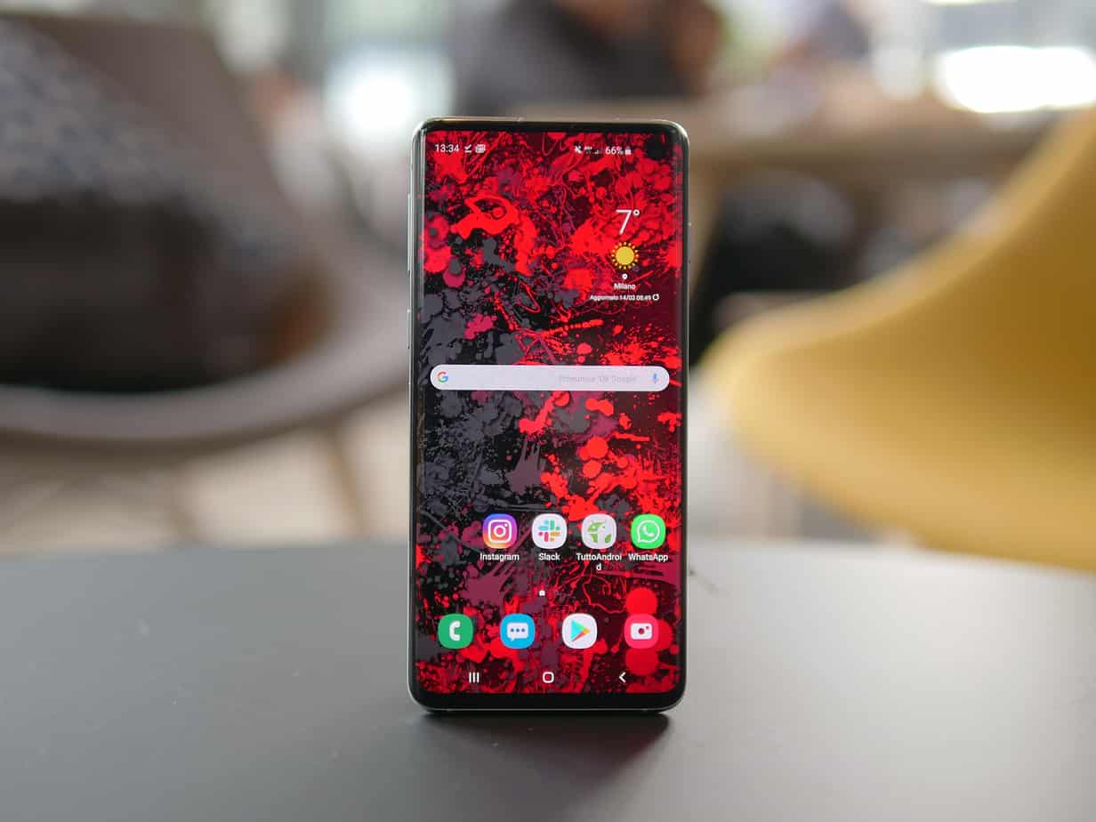 Come aumentare l'autonomia del proprio Samsung Galaxy S10